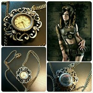 🌻Antiqued brass finish Victorian pendant watch